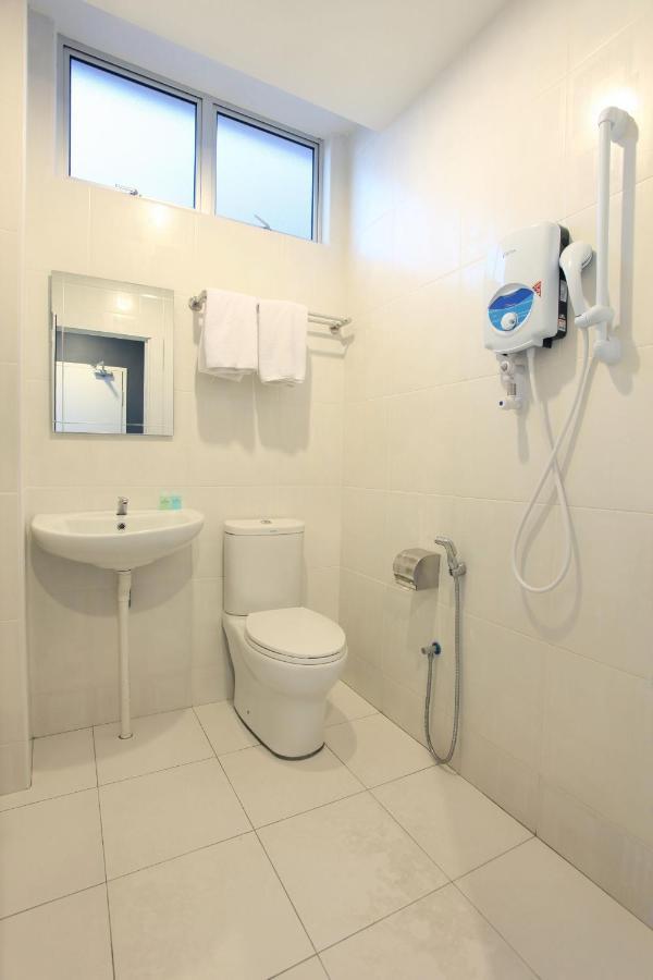Wan Loong Hotel Pontian Kecil Ngoại thất bức ảnh
