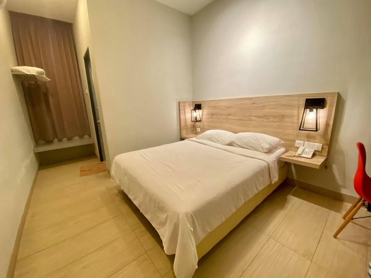 Wan Loong Hotel Pontian Kecil Ngoại thất bức ảnh